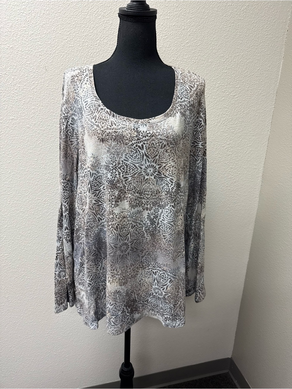 Liz Claiborne 3X Cotton Gray Tan Mandala Floral Scoop Neck Boho Tunic Top